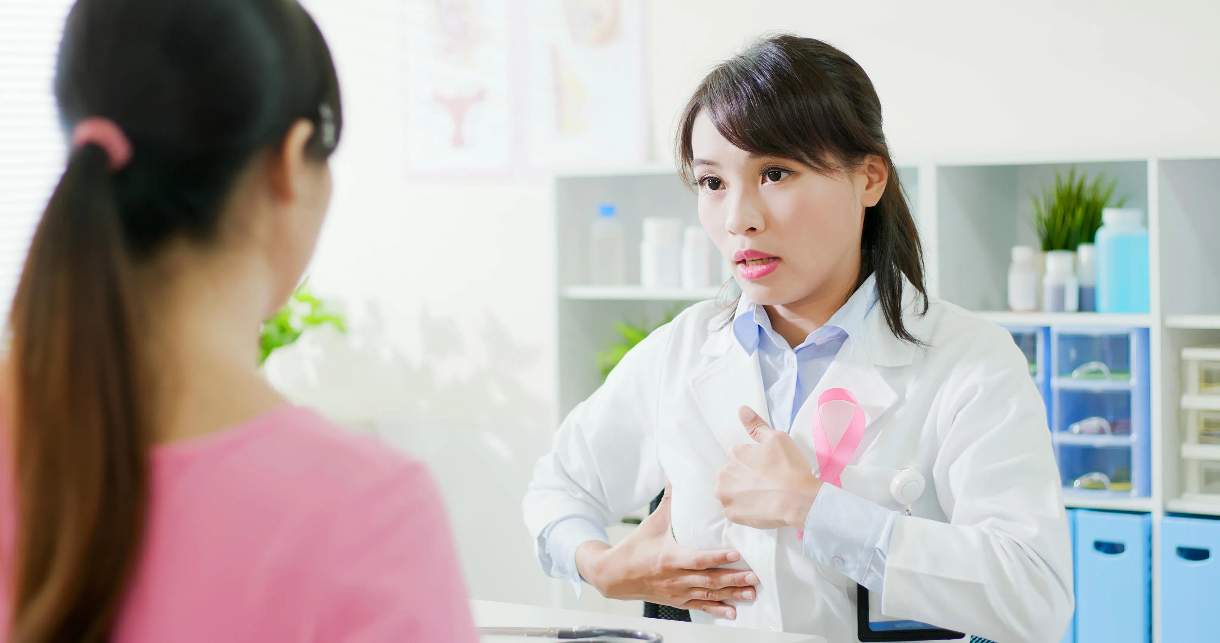 乳癌是本地女性最常见的癌症，初期未必有症状，因此除了检查乳房肿块，也要接受X光检查。（iStock图片）