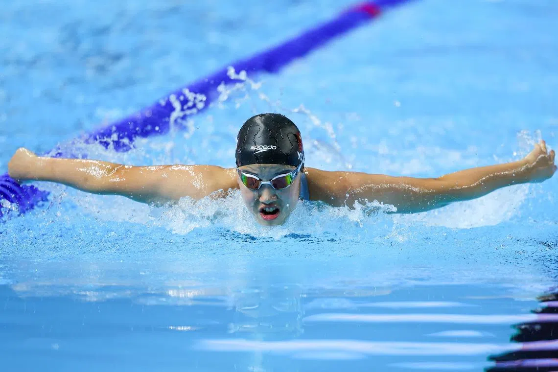 12岁的中国“天才小将”于子迪首战世锦赛发挥出色，顺利晋级女子200米混合泳半决赛。（张俊杰摄）