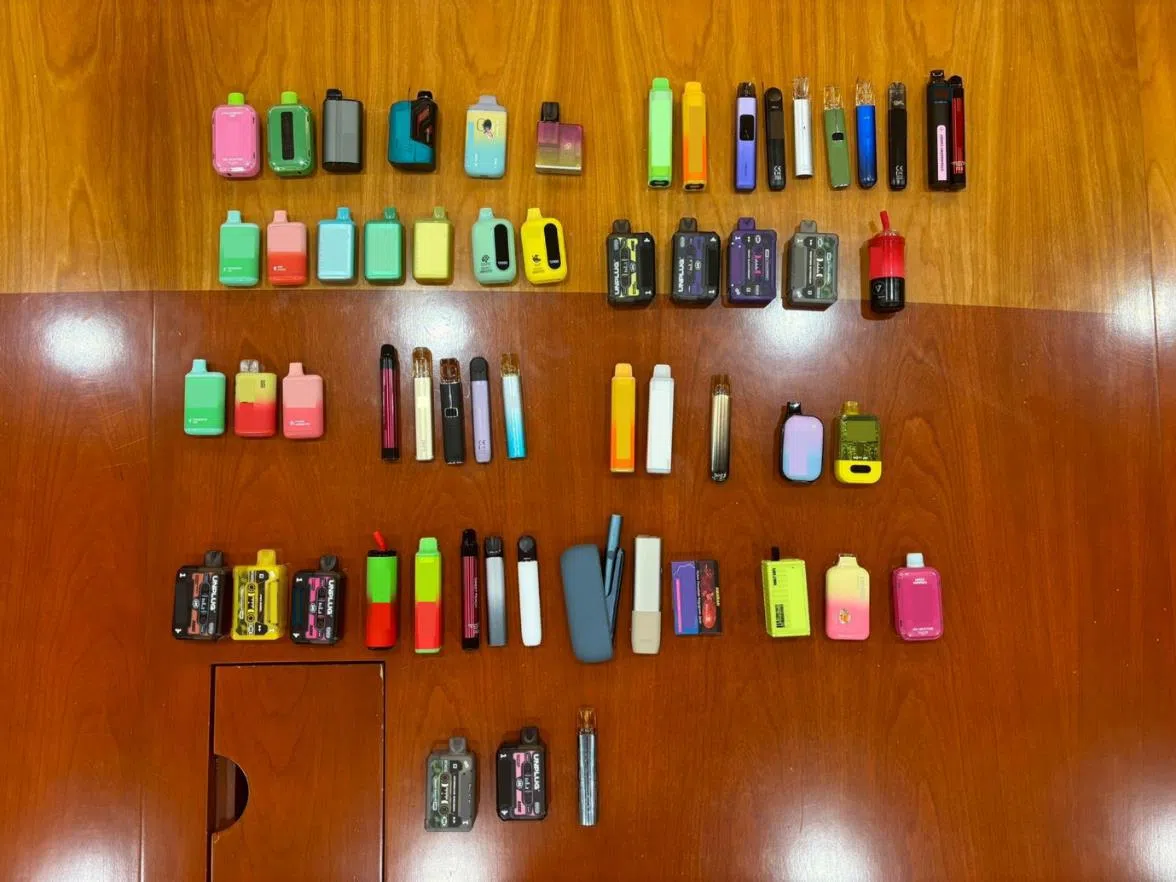 7月29日的执法行动，共有57人因使用或拥有电子烟被捉。图为当局所没收的电子烟。（卫生科学局提供）