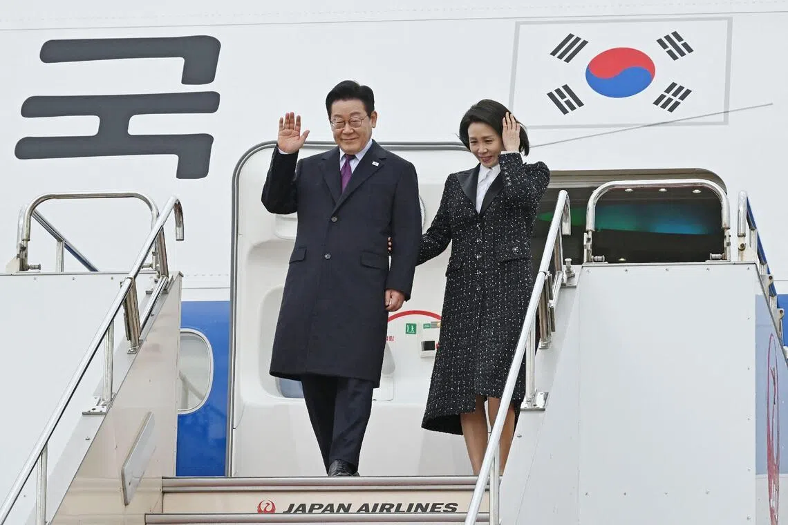 李在明抵达日本 下午会晤高市早苗