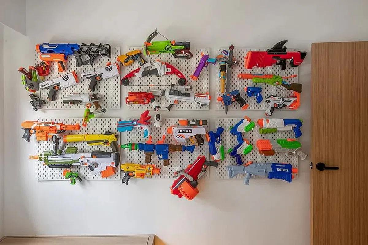 玩具枪巧妙为孩子的房间增色。（Fyner Interior提供照片）