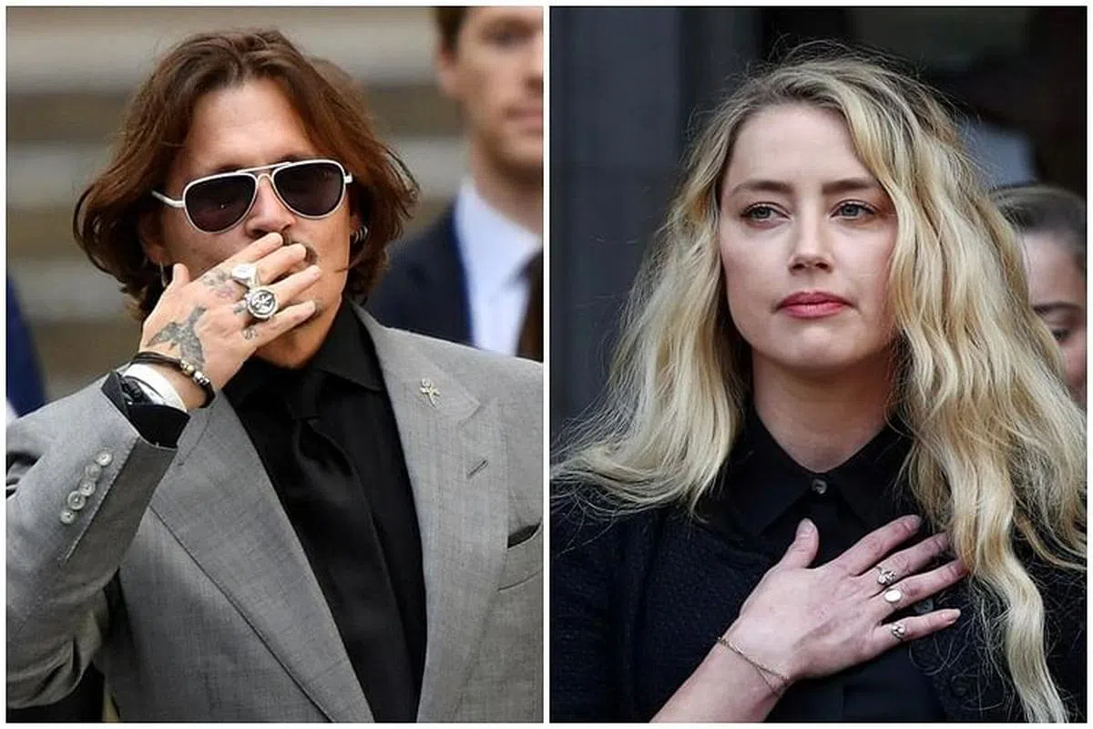 Johnny Depp（左）与Amber Heard2020年在伦敦的官司中离开法院时摄。当年Depp提告《太阳报》败诉。（路透社）