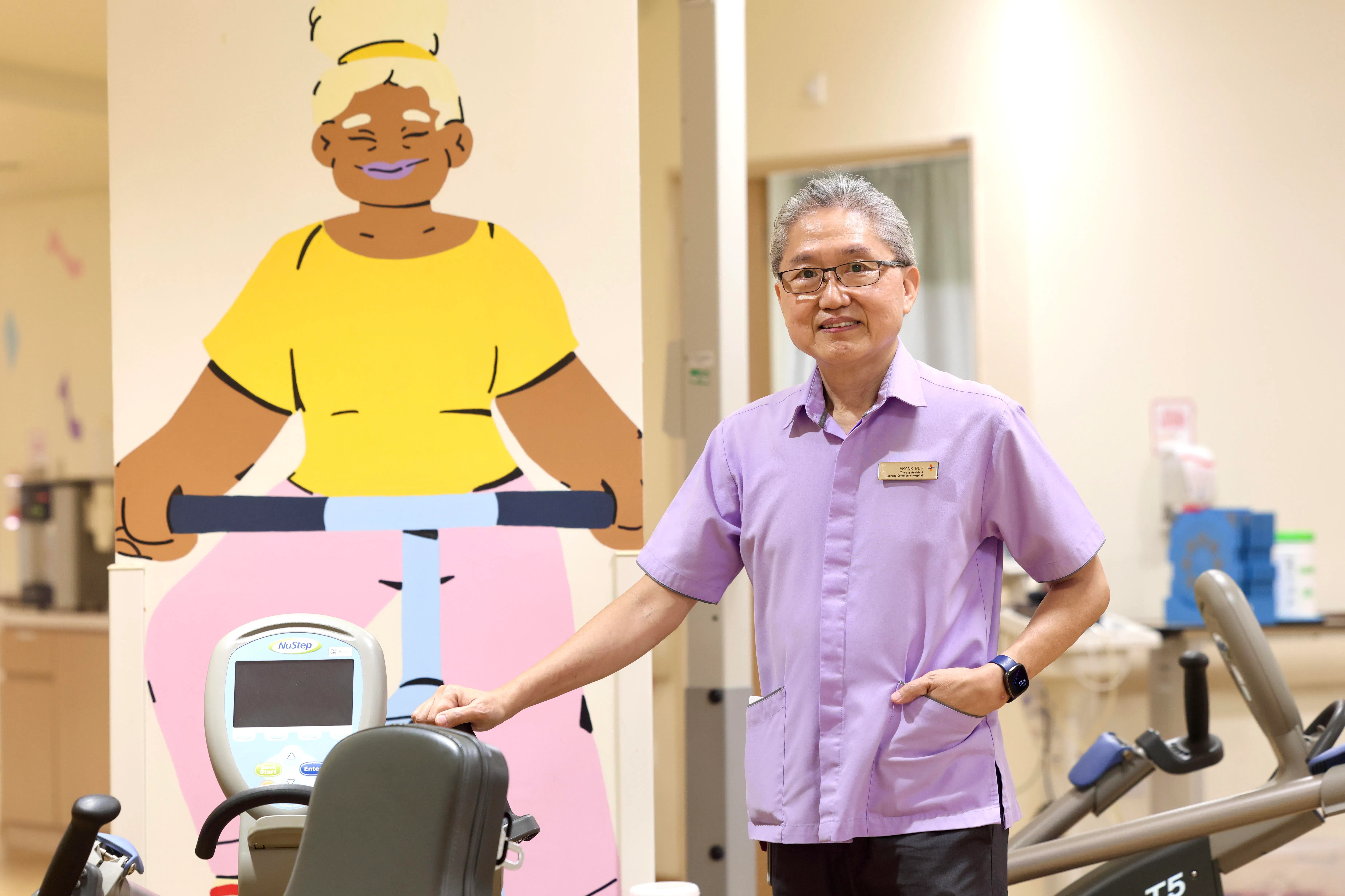 吴德平认为，投身医疗行业，最重要的是拥有一颗服务他人的心。（陈斌勤摄）
