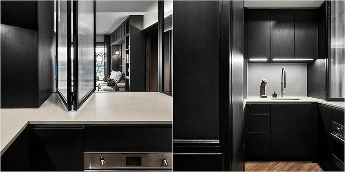 （左图）厨房的折窗可维护空间一体性，又能在需要时区隔空间。（右图）黑色让厨房更显利落整洁。（Happe Design Atelier提供照片）