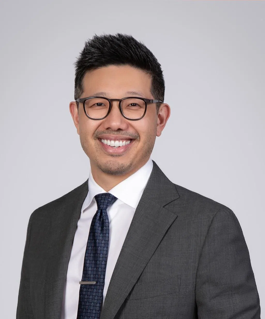 叶泰华医生指出，睡眠呼吸暂停常伴异常声响。（T32牙科中心提供）