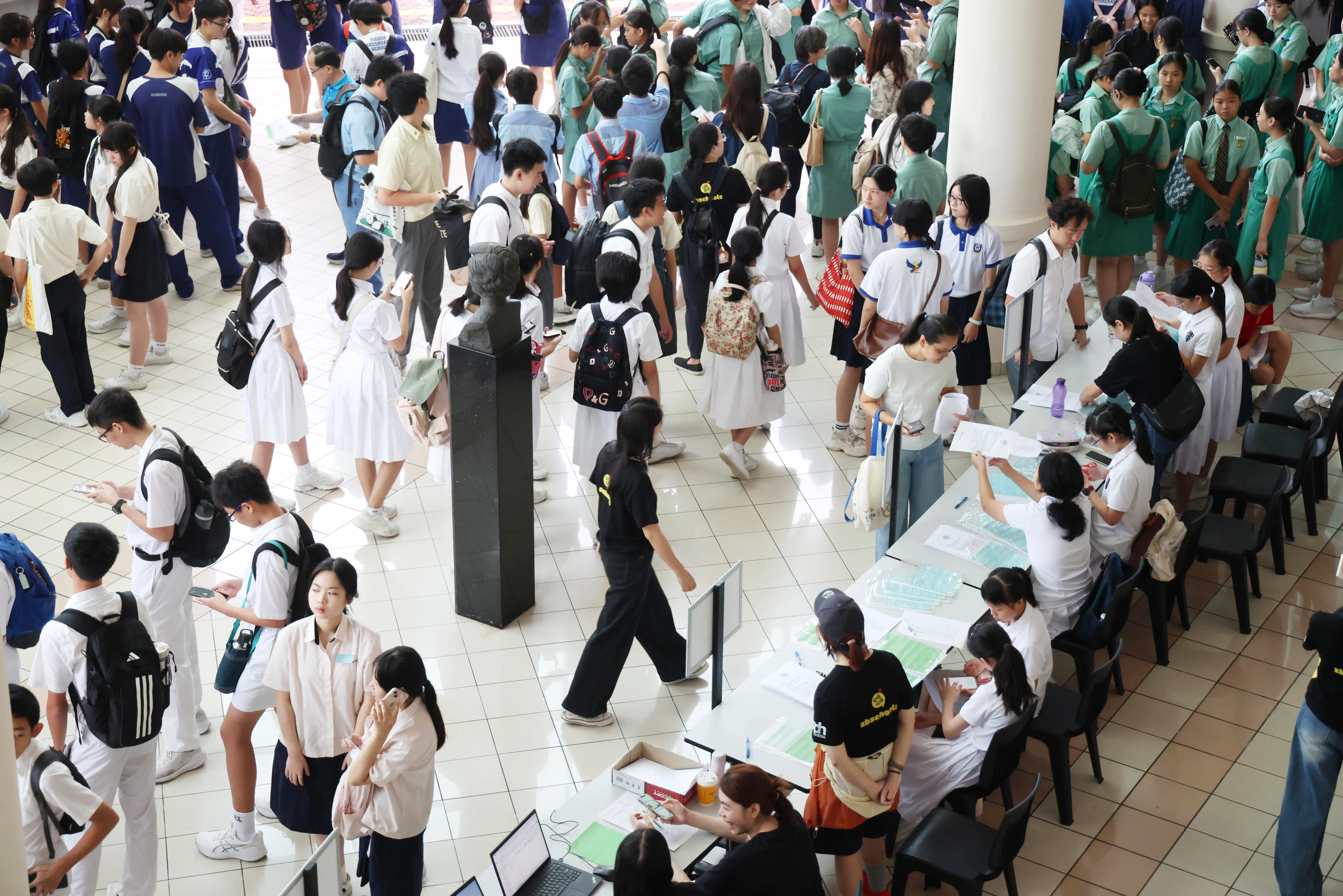 第13届全国华文大比拼初赛吸引近3000名中小学生参加，是历来规模最大的实体赛事。（郑一鸣摄）