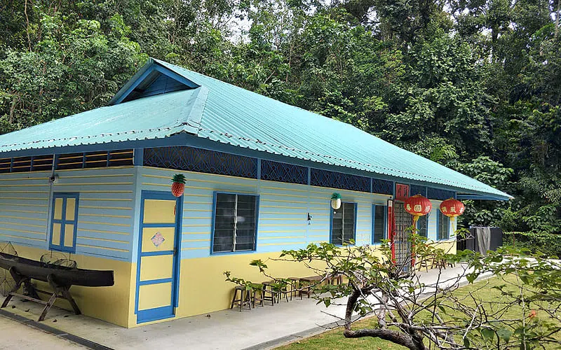 岛上的木屋带你回到淳朴的甘榜时代，体验与自然为邻的感觉。（图/Apple World Travel Pte Ltd提供）