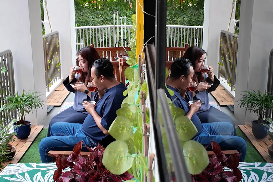 莎丽法的组屋门外布置（视频截图）