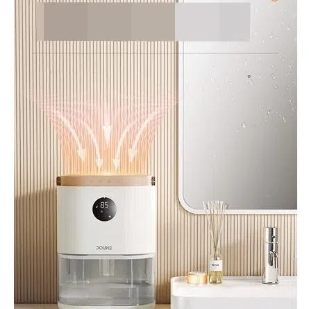 小米除湿机自动恒湿控制，实时显示室内湿度。（商家提供）