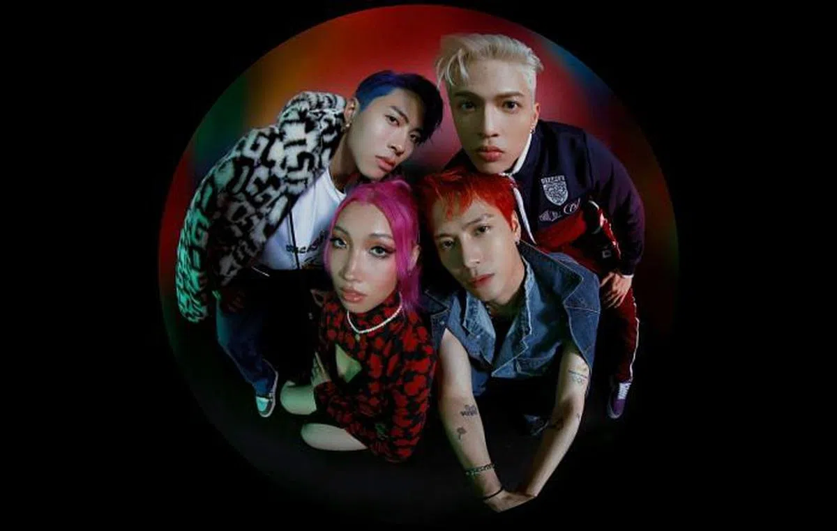 PANTHEPACK成员：ICE（左上起）、J.Sheon、Karencici和王嘉尔，四人中三个用英文艺名。（互联网）