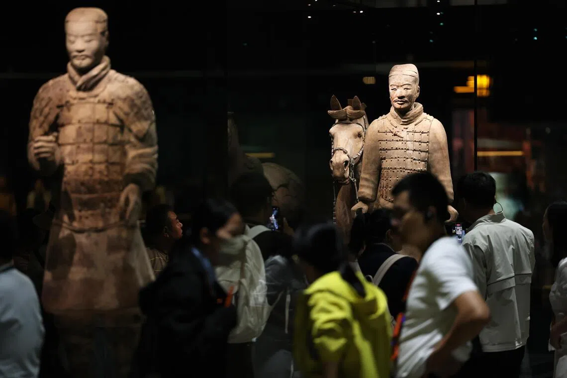 秦始皇兵马俑上现女性指纹 或有女性参与制作