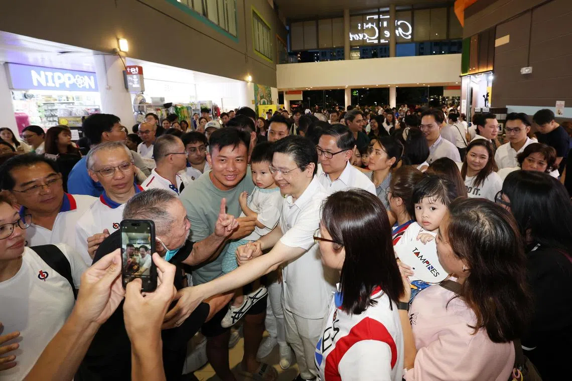 总理黄循财首次以人民行动党领袖身份参选，他的表现是部分选民投选的决定因素。（档案照片）