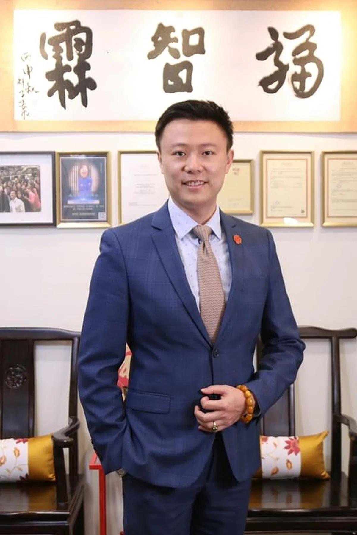 新加坡+1不仅仅是战略布局，更像是实操性非常强的商业方案。所以我们相信未来会有更多企业以新加坡为平台和起点，在东南亚市场大展宏图。——福智霖集团创办人黄泽霖