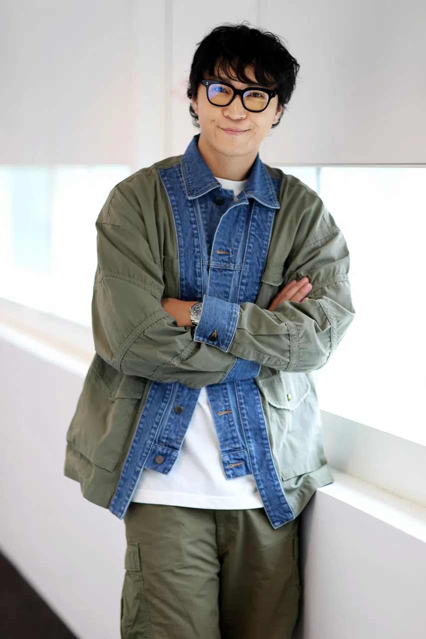 徐鸣杰自言外婆在世时，他还不懂事。（龙国雄摄）