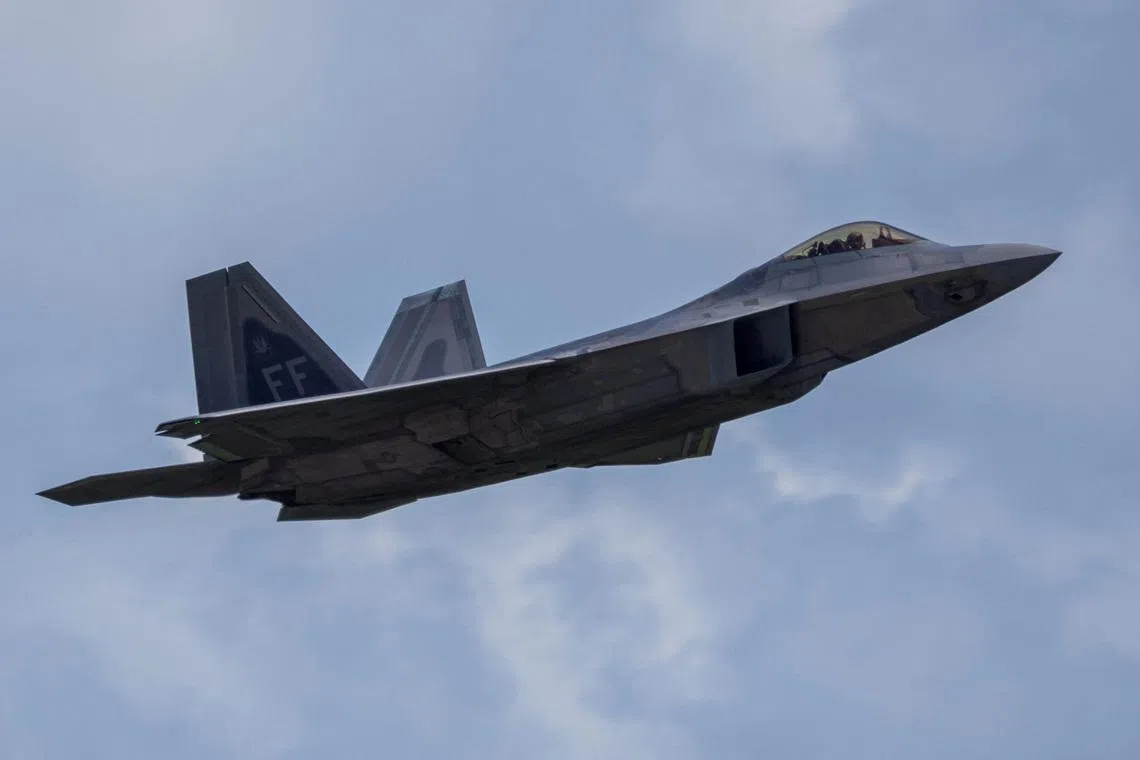 以色列媒体报道称，至少11架美军F-22隐形战斗机星期二已飞抵以色列南部一空军基地。（路透社）