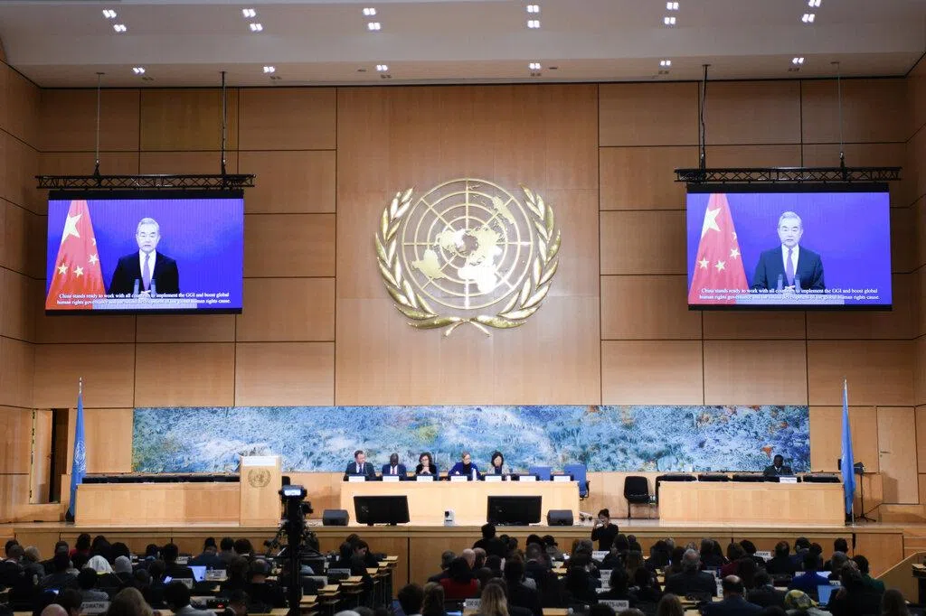 王毅：脱离联合国另起炉灶不得人心不可持续