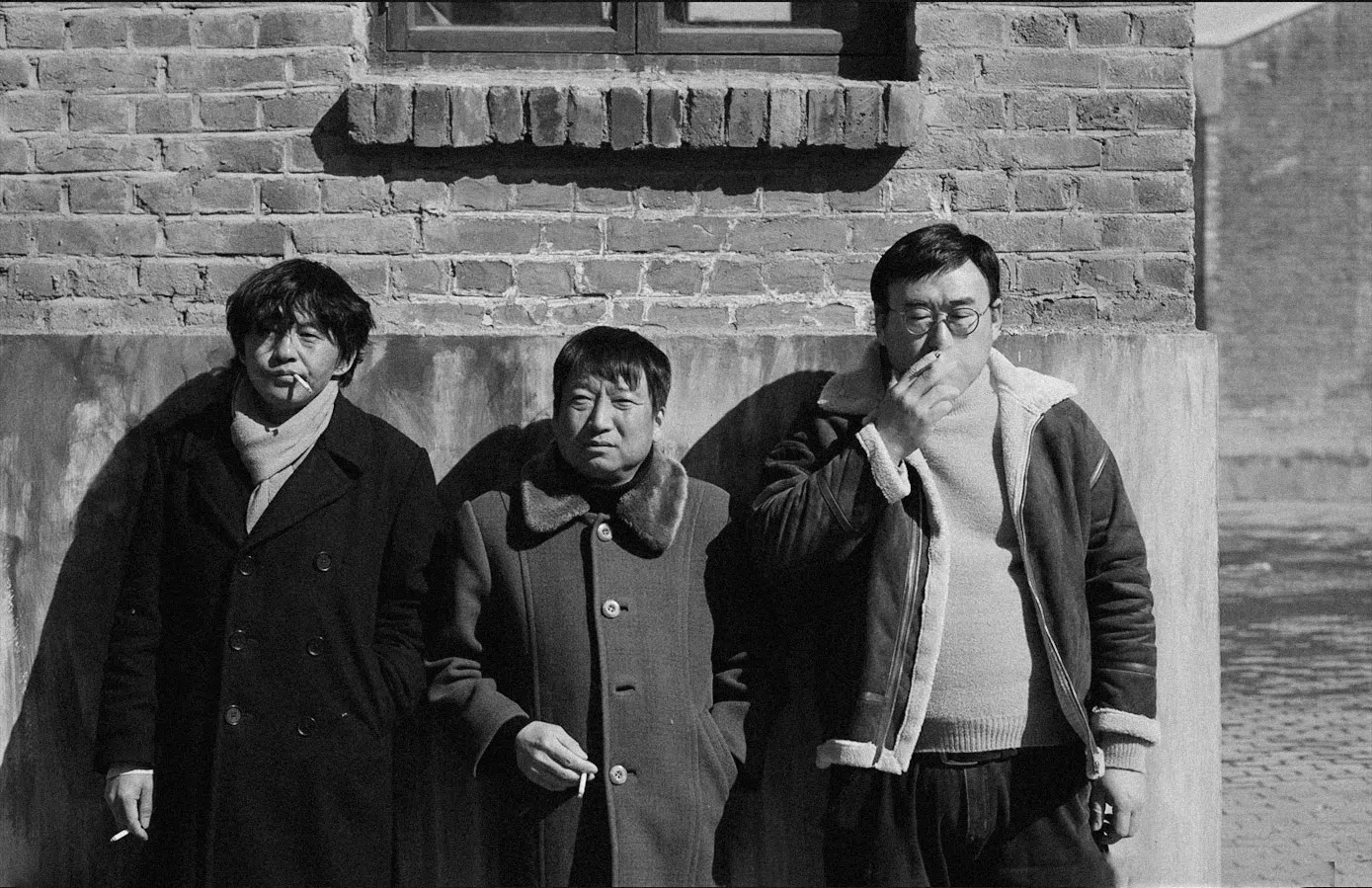 张志勇（中）2024年凭《漂亮朋友》封金马影帝。（新加坡华语电影节提供）