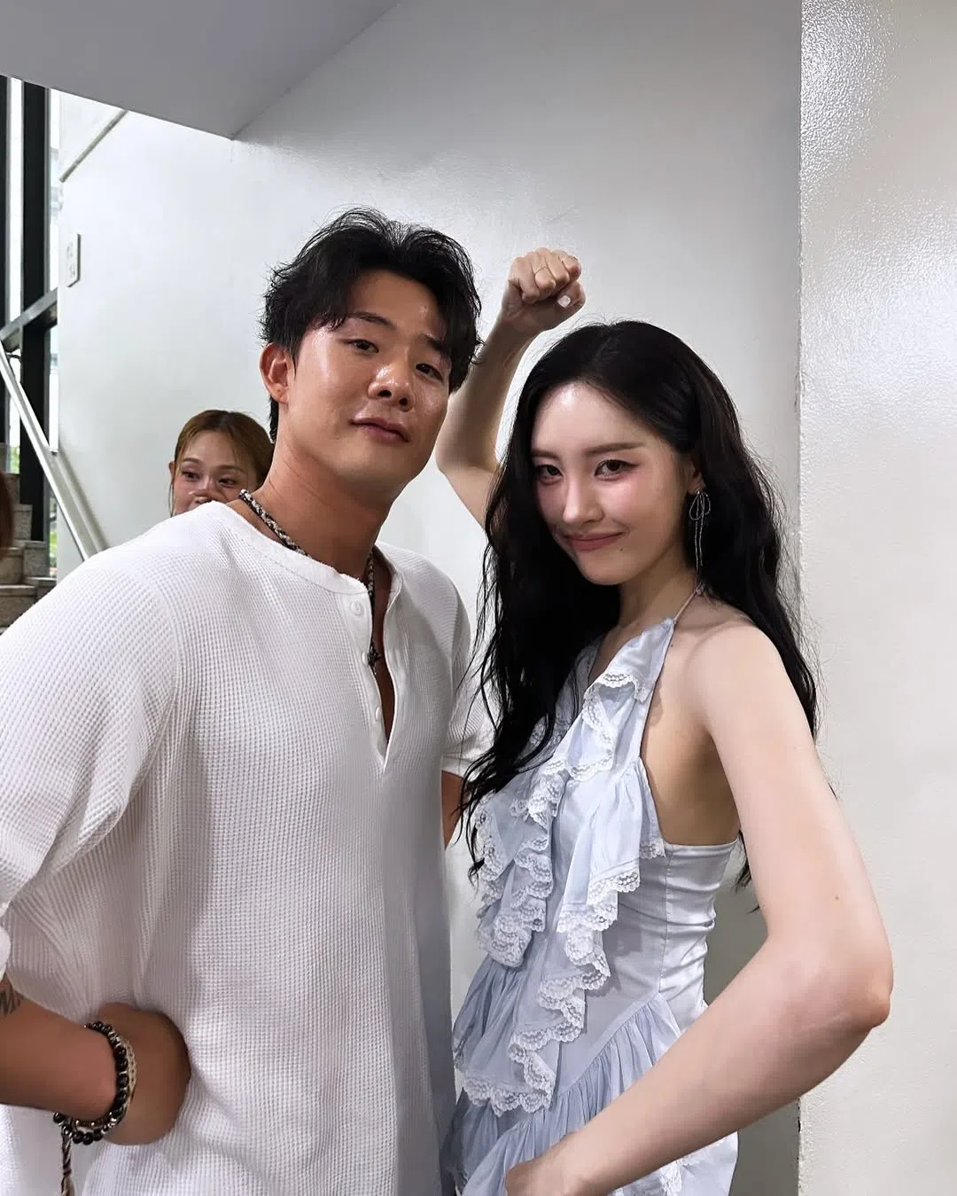 车炫承（左）曾经担任宣美舞者，因为帅气脸庞而走红。（取自车炫承IG）