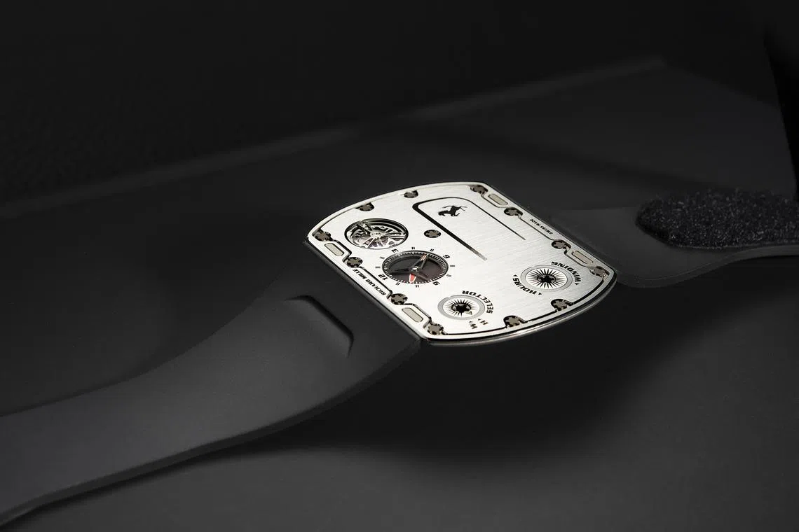 RM UP-01 Ferrari腕表为庆祝2021年理查德米勒与法拉利建立合作伙伴关系而研发，296万元价格惊人。（理查德米勒提供）