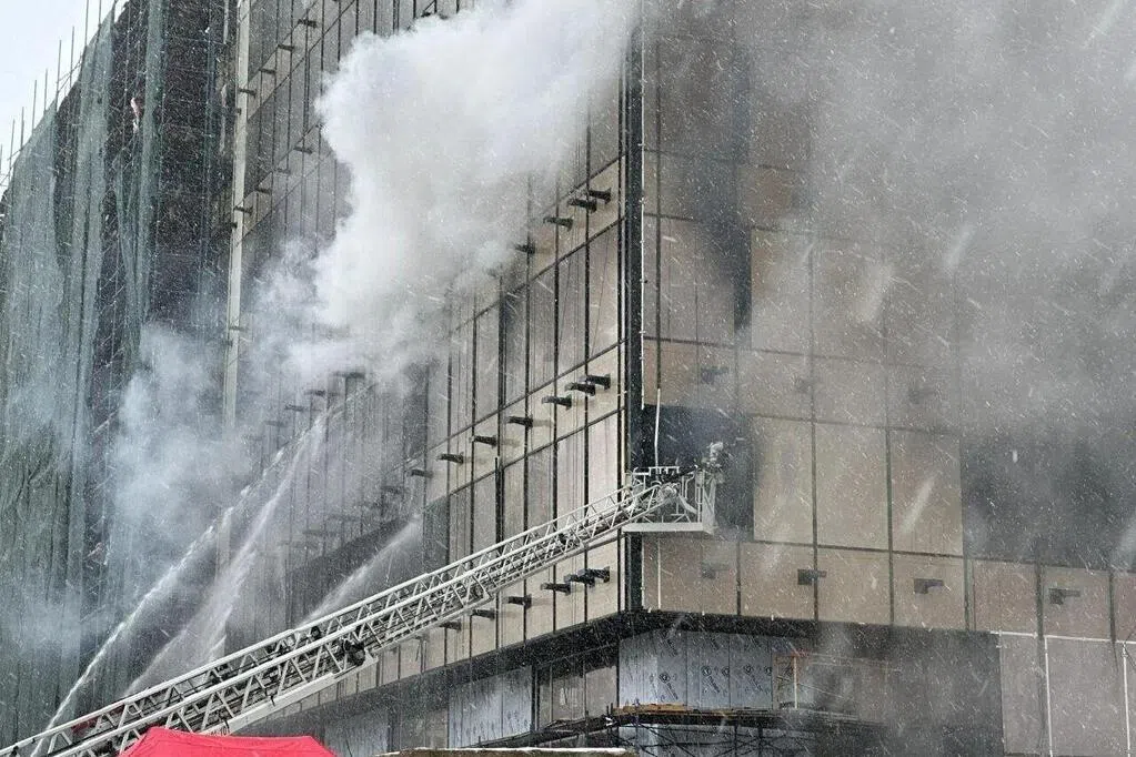 俄莫斯科一栋建筑发生火患 造成至少七死13伤