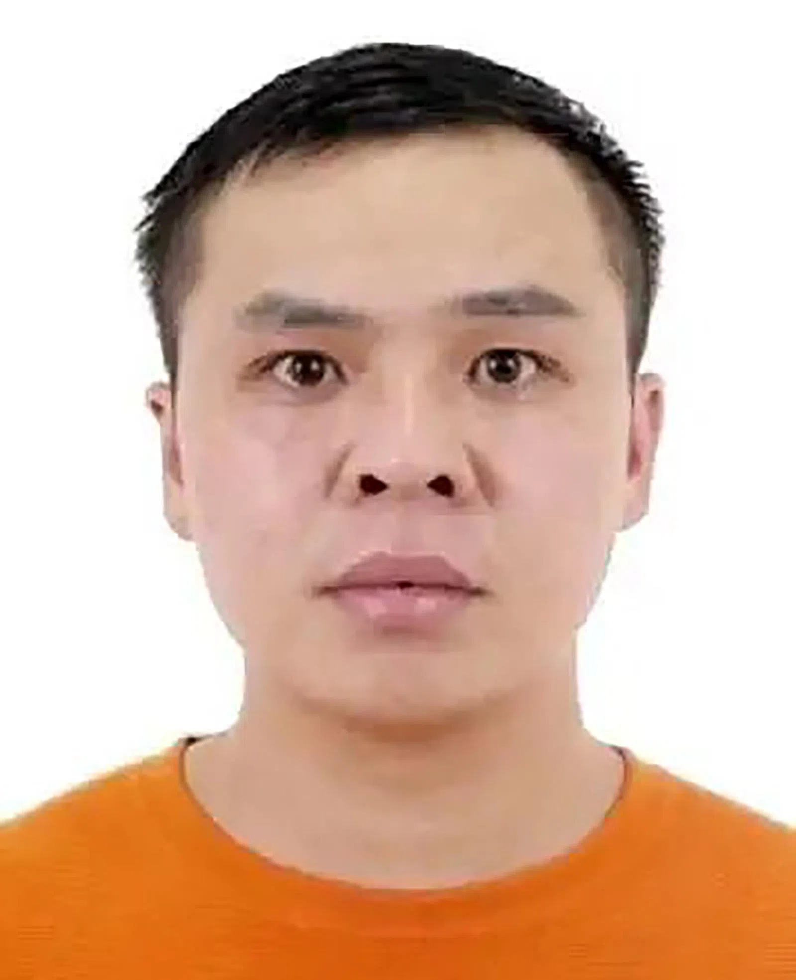 王水明面对一项伪造文件控状，以及四项涉及242万元赃款的洗黑钱控状。他打算对这些控状进行抗辩。（档案照片）