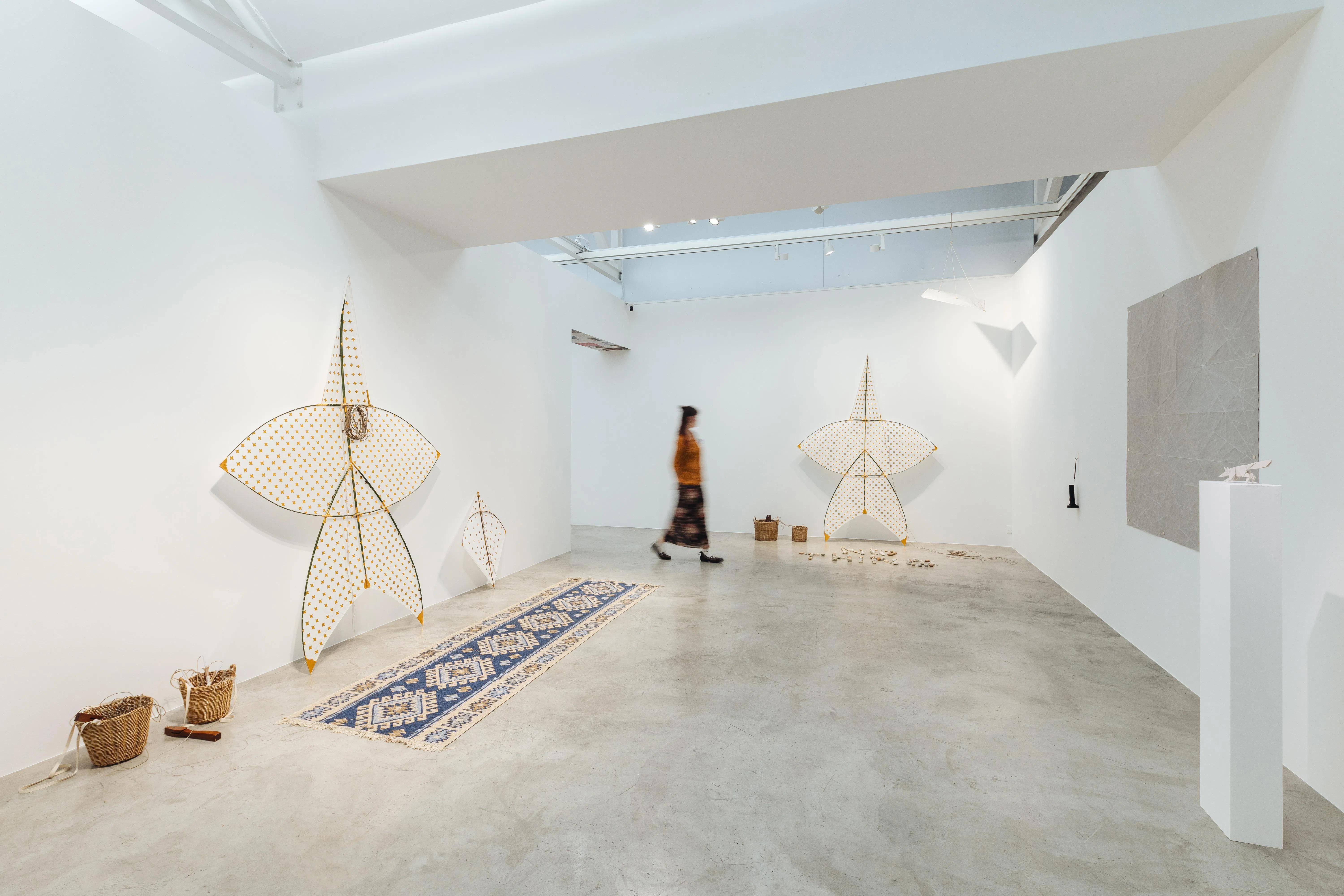 里克力·提拉瓦尼加以泰国风筝为元素的装置艺术。（STPI提供）