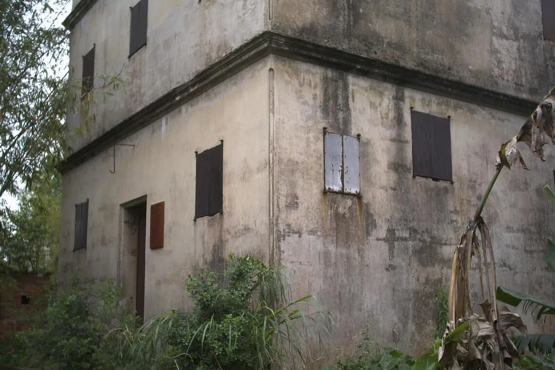 方可弘曾祖父留下来的碉楼，已成为联合国教科文组织的文化遗址。（受访者提供）