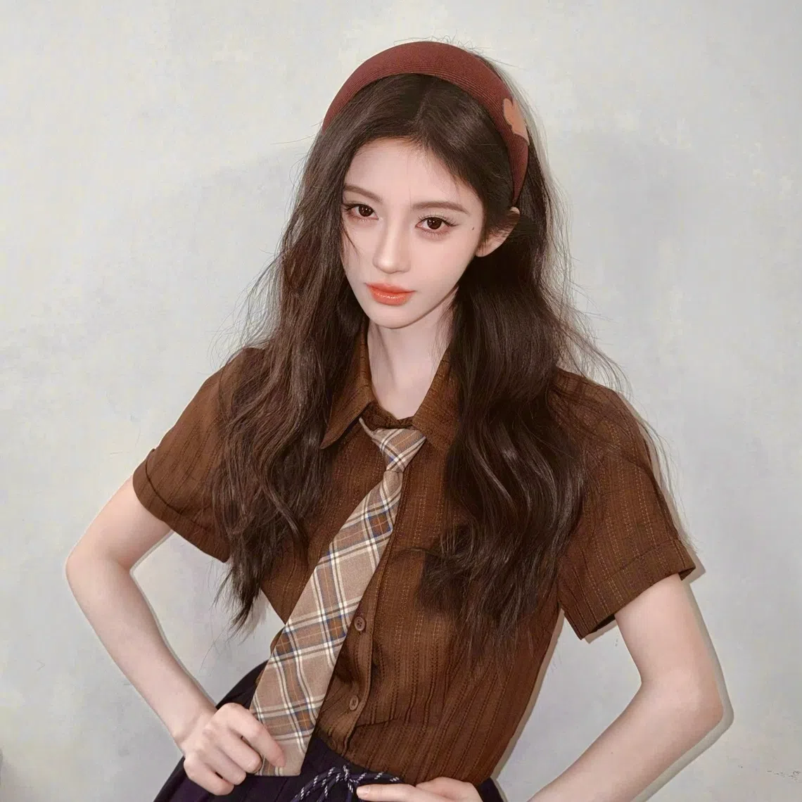 鞠婧祎星期二（12月16日）联合律师发出声明，指控经纪公司丝芭传媒伪造合约、恶意诉讼、薪水被压榨月薪仅25万人民币（约4万6000新元）等。（取自艺人微博）