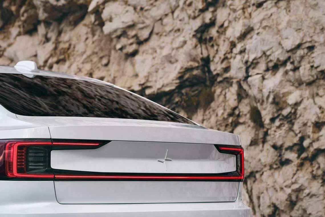 极星2从车头、车侧到车尾，精美线条洋溢典型北欧简约风格，极为耐看。（车商提供）