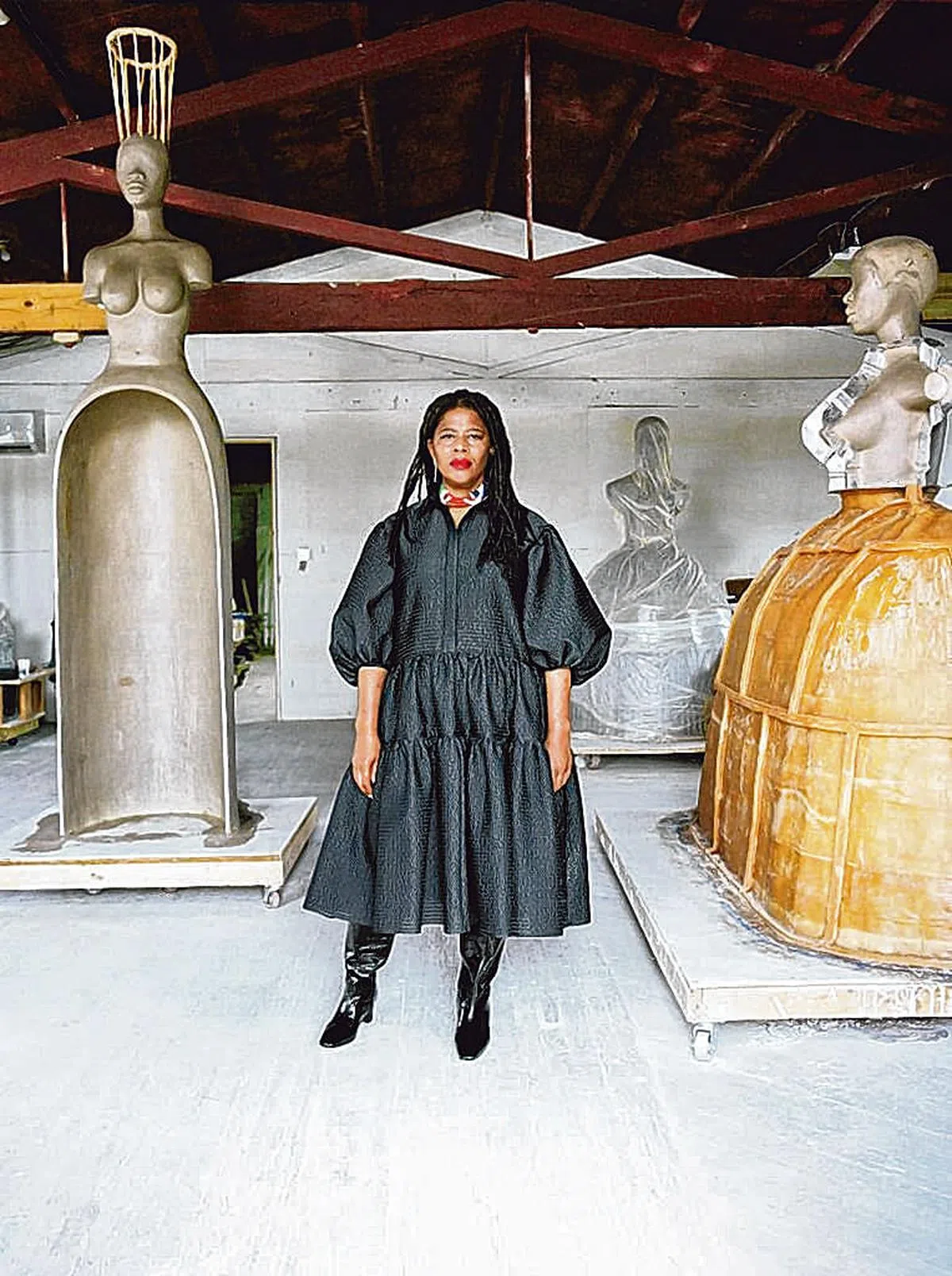 本届双年展最威风的女主角——美国非裔艺术家西蒙娜·利。（互联网）