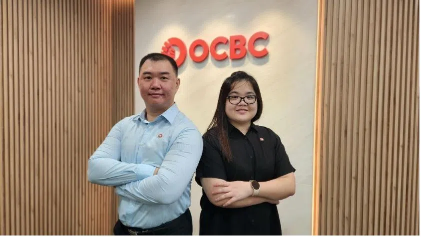 受害者到华侨银行的勿洛分行要求转账到海外户头，所幸骗局被机警的银行职员一眼识破。（新加坡警察部队提供）