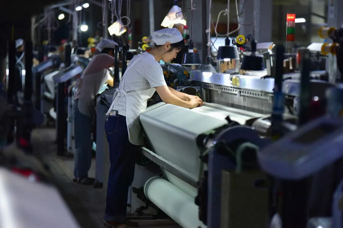 中国第三季GDP增长放缓至4.8% 分析师预计全年目标可实现| 联合早报