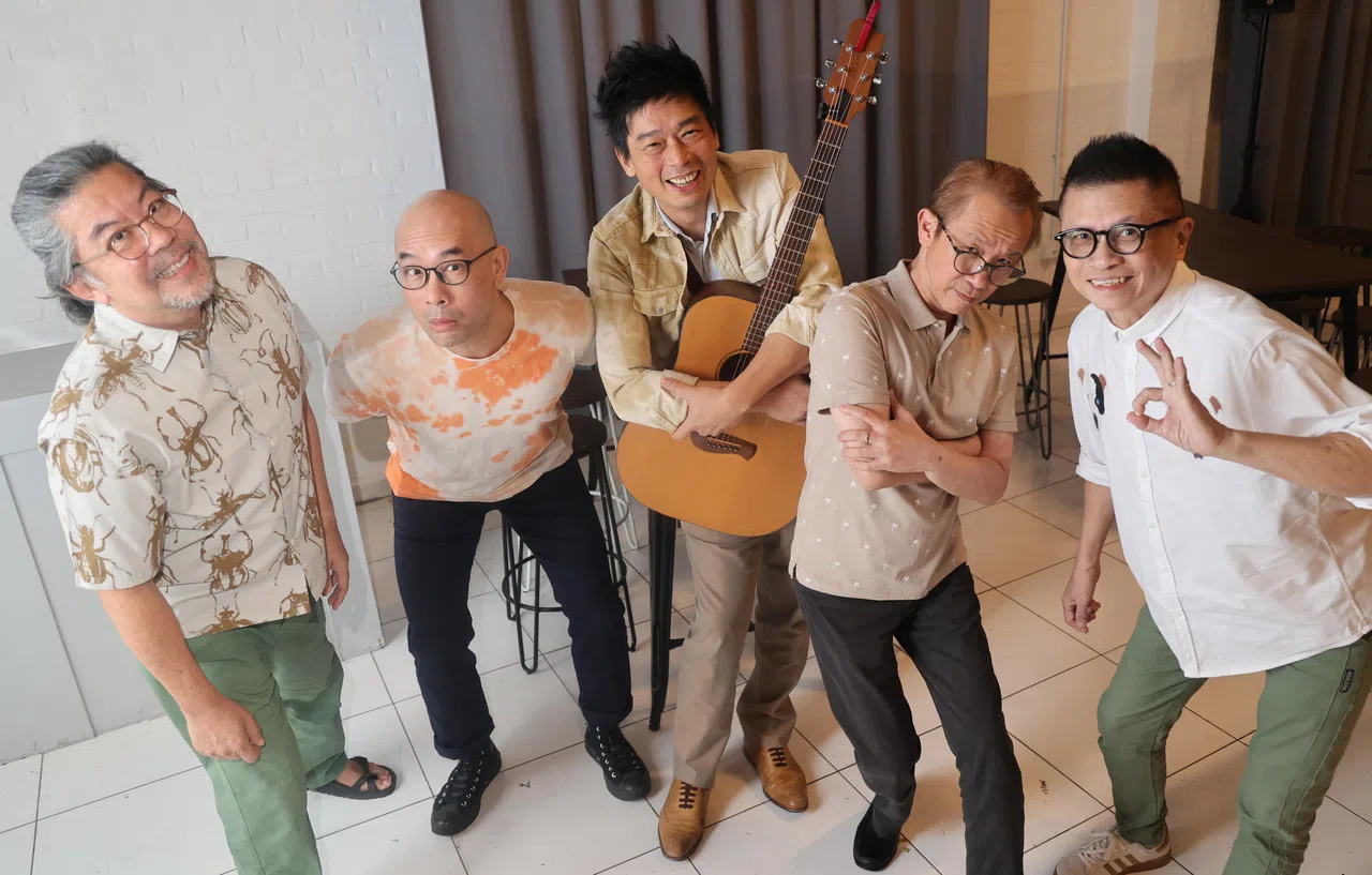 Budak Pantai以随性幽默的表演风格著称。（邬福梁摄）