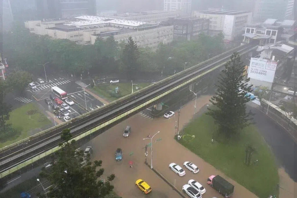 暴雨致全台湾多处发生积淹水灾情