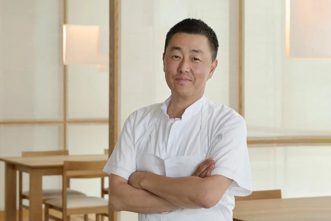 韩裔美籍米其林三星名厨Corey Lee在新加坡开韩式料理餐馆Na Oh。（餐馆提供）