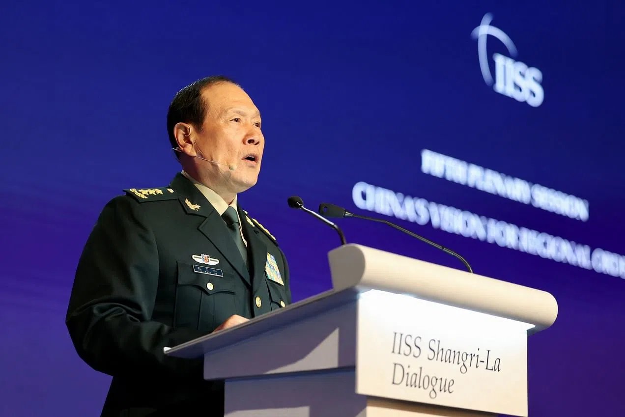 时任中国国务委员兼防长魏凤和2022年6月在香格里拉对话就“中国对地区秩序的愿景”议题作大会发言。（张思庆摄）