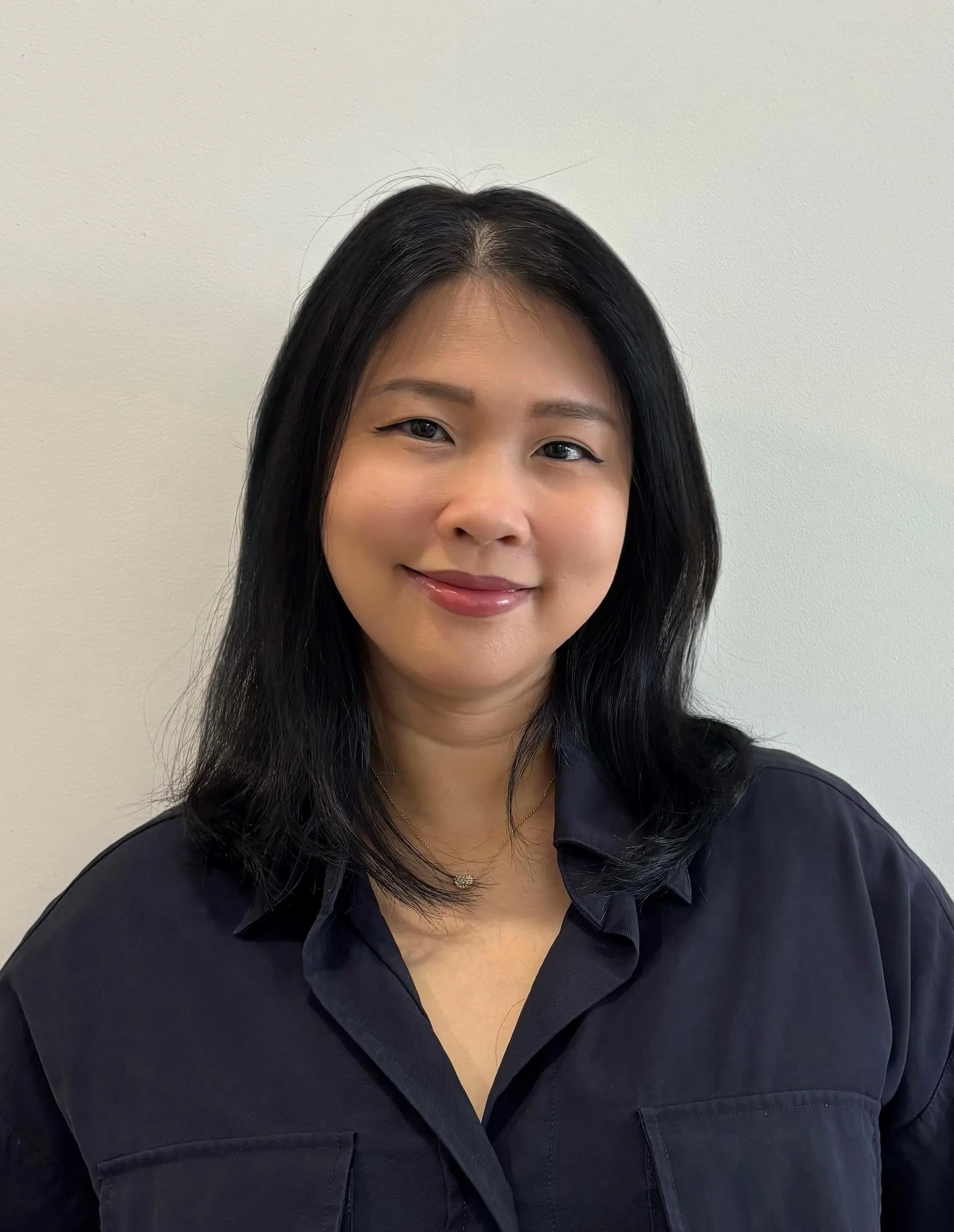 林慧敏说，“夹心一代”必须同时照顾上一代与下一代，照护成为他们最主要的责任之一，使他们无暇兼顾社交生活。（受访者提供）