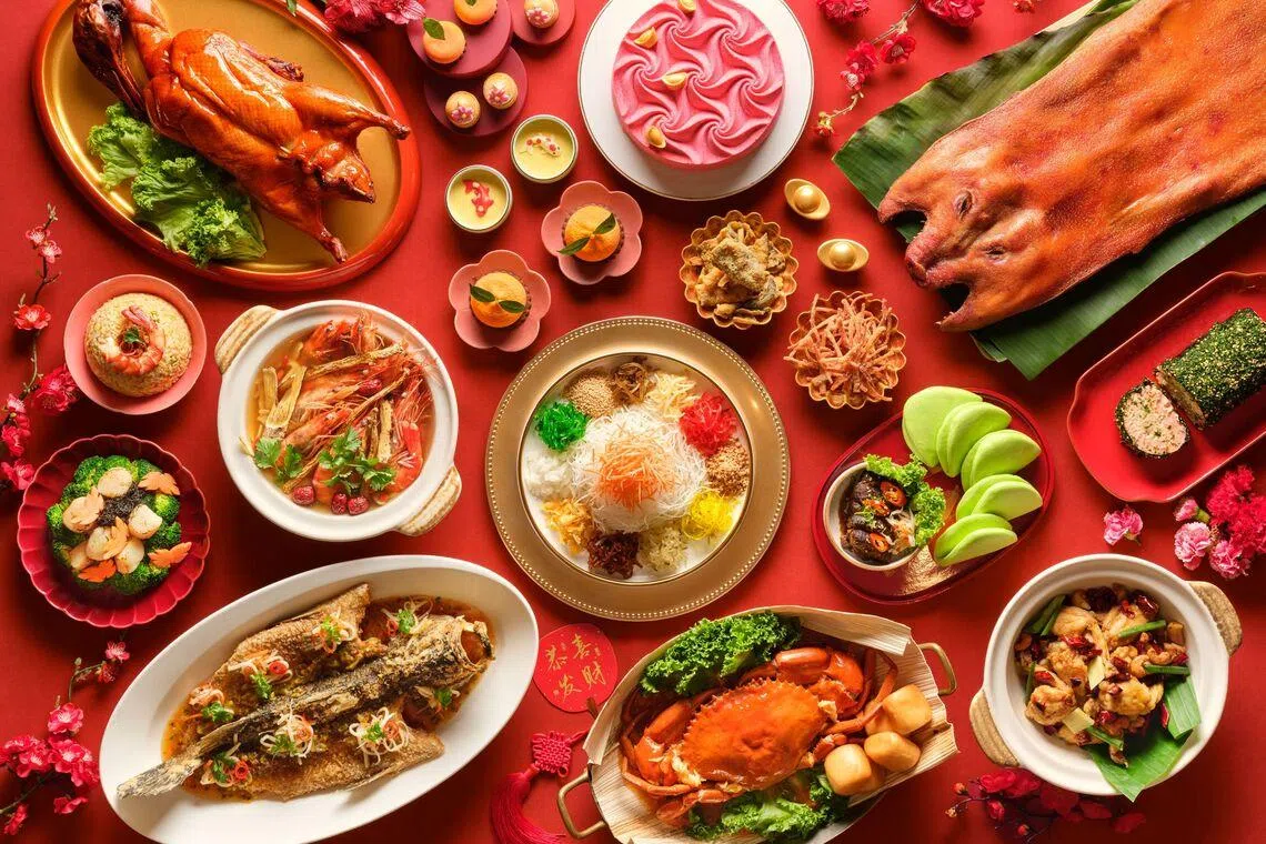 “Town Restaurant”自助餐推出多款中式和本地美食，与宾客共庆新春。（酒店提供）