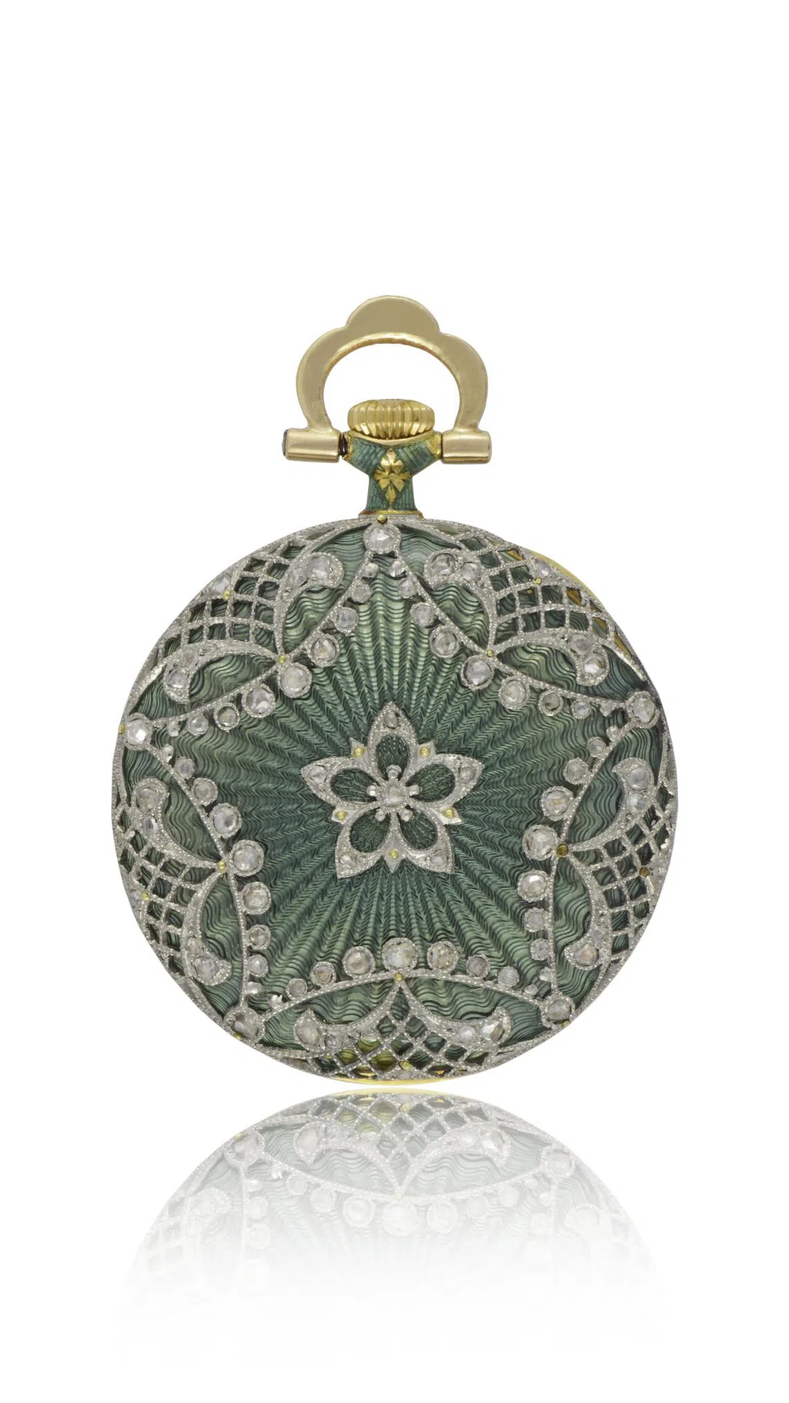 1908年吊坠表，在习惯佩戴腕表之前，女性更喜欢将时计作为吊坠佩戴。（江诗丹顿提供）