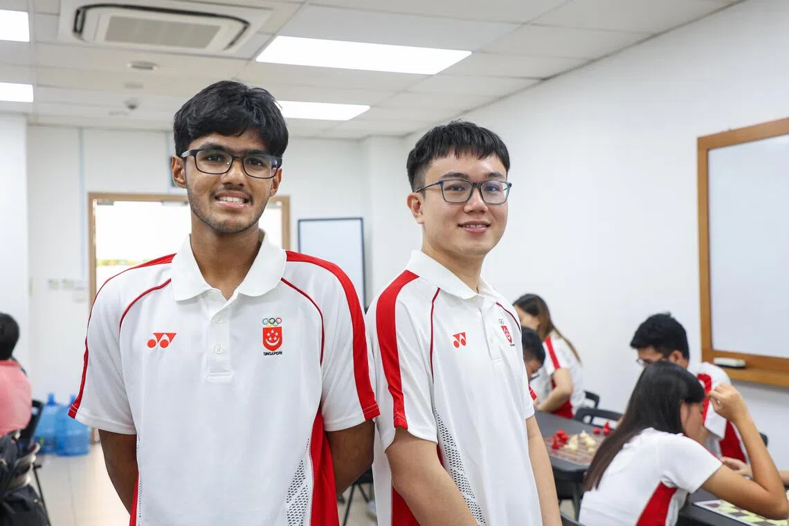 悉达多（左）和张景尧将争取在国际象棋男子快棋双人赛摘金。（游甯稀摄）