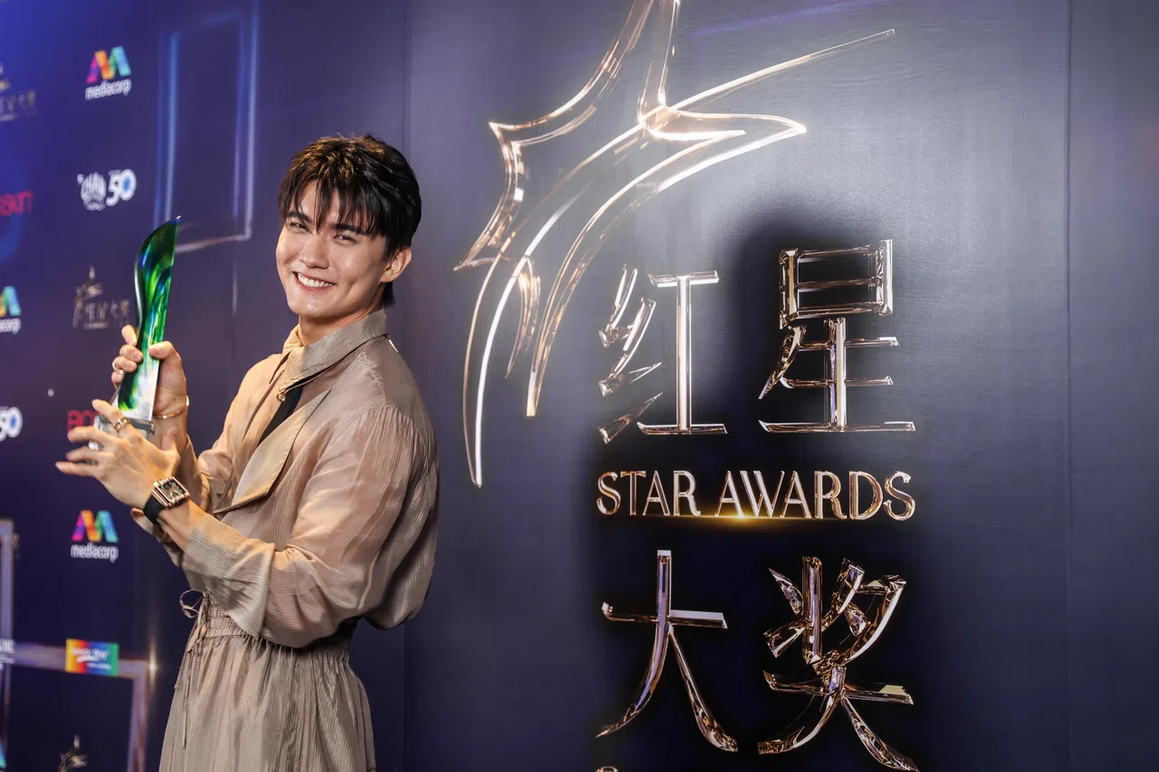 张哲通2023年空手而归，2024年拿演技奖与人气奖。（白艳琳摄）