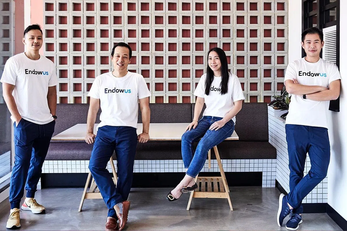 Endowus的领导团队成员认为，为了储蓄足够的退休金，制定整体的长期投资策略很重要。（图／Frenchescar Lim）