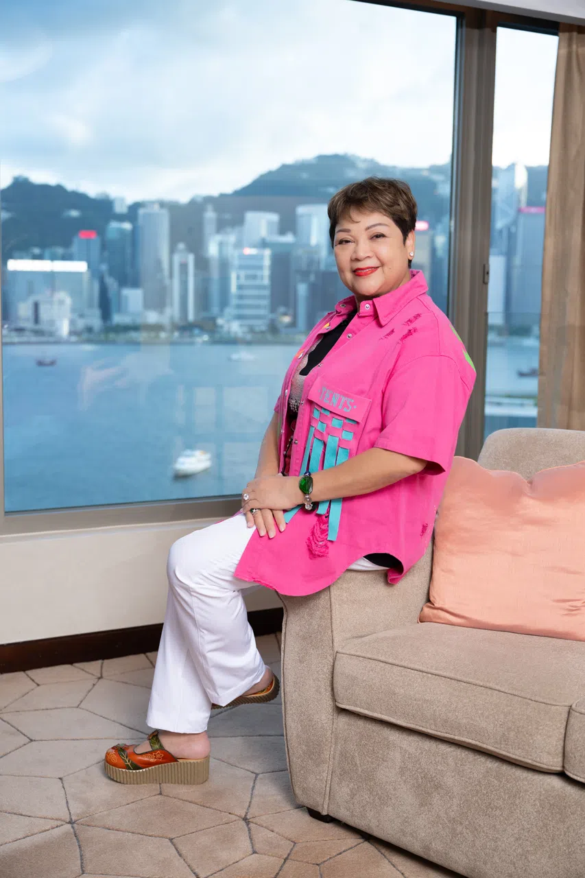 肥妈说，她的“巨肺”是靠喊孩子回家吃饭练成的。（创时代提供）