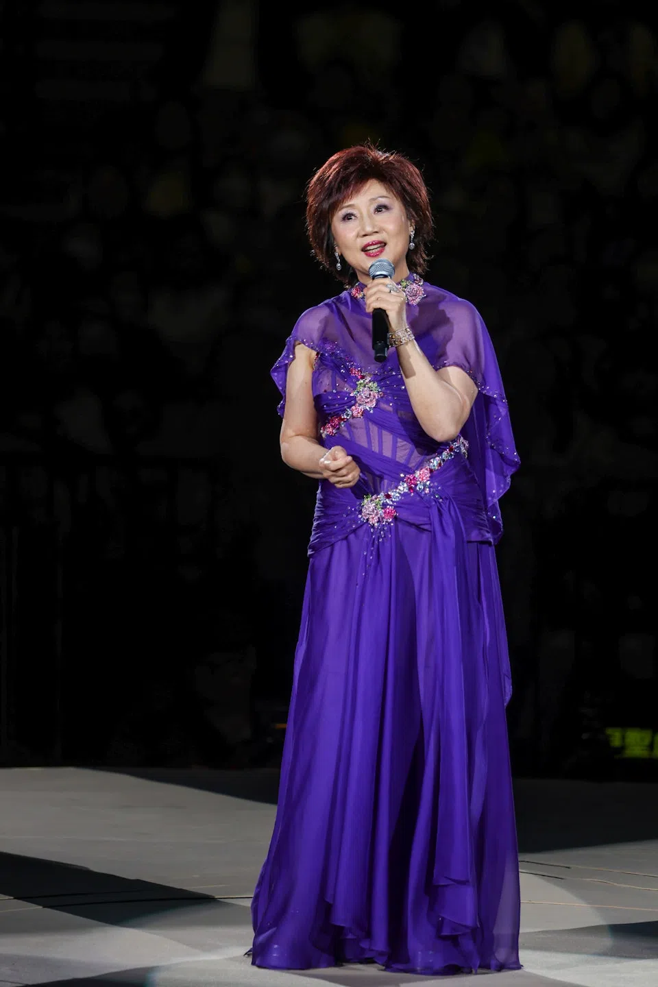 张德兰打头阵演出。（互联网）