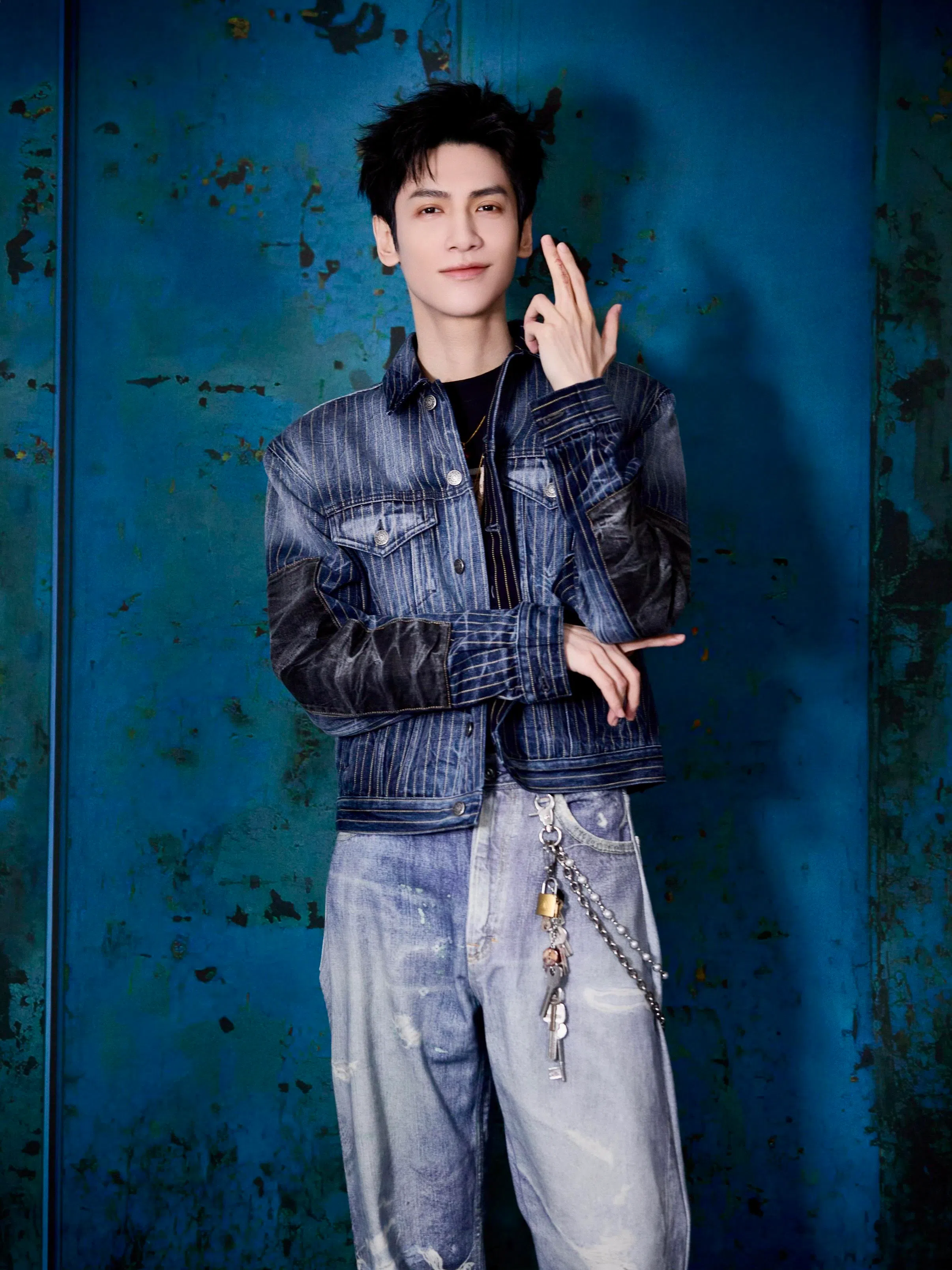 罗云熙以细腻演技诠释不同角色，稳坐新生代“古装男神”宝座。（取自艺人工作室微博）