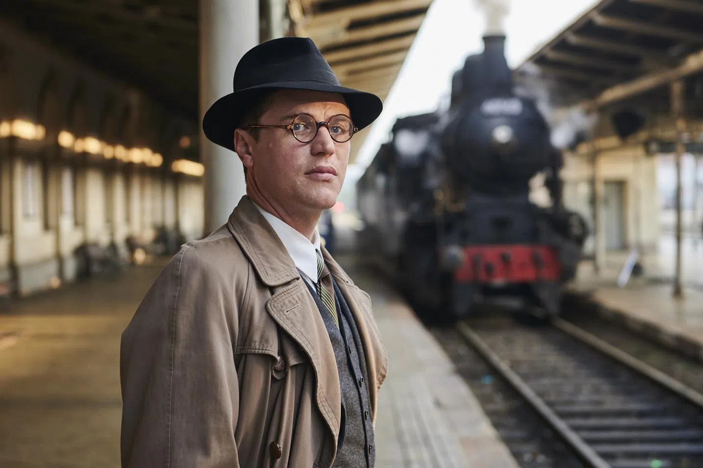 年轻的温顿由约翰尼弗林扮演。（邵氏机构提供）