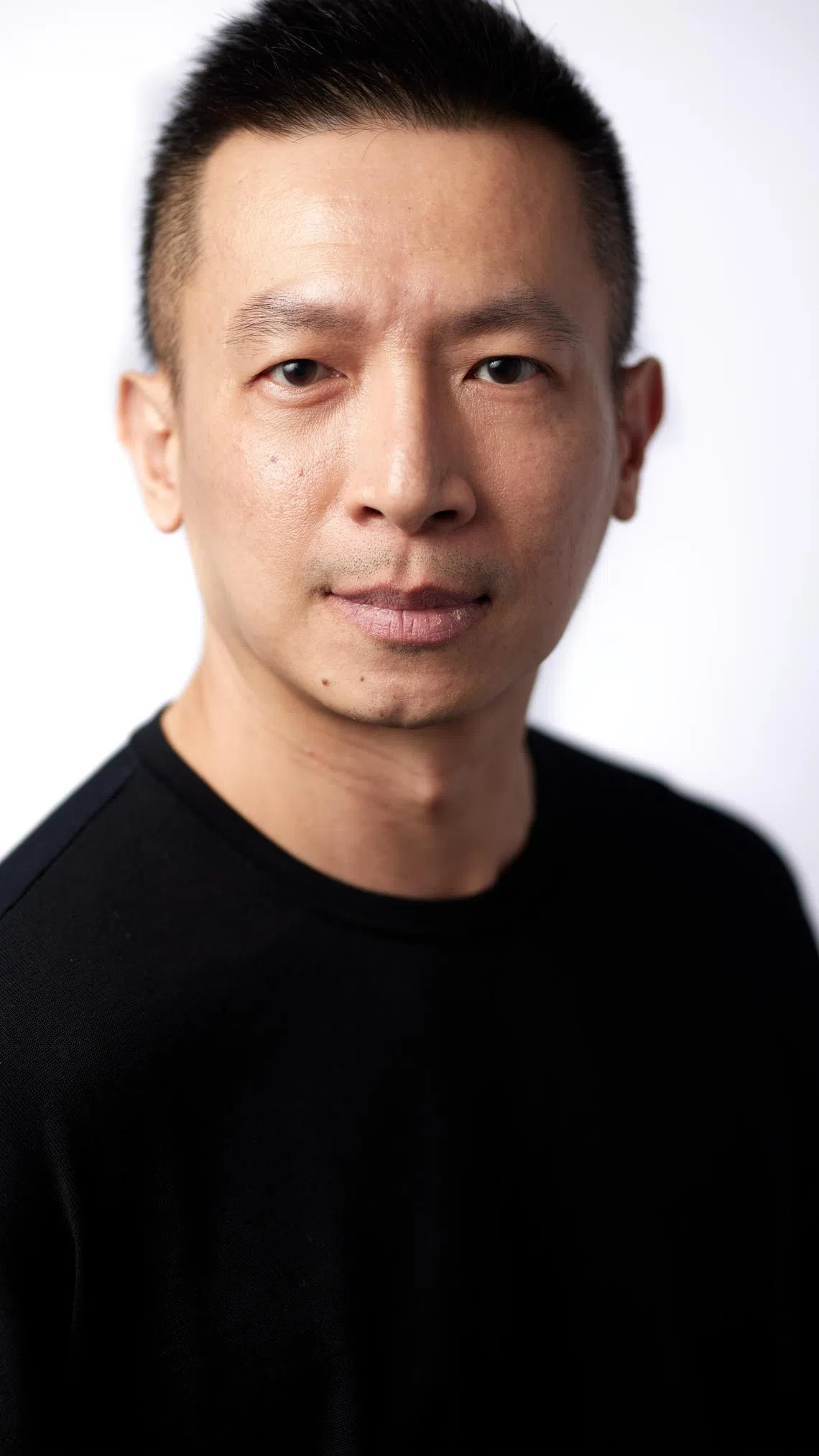 《红楼梦》编剧和导演张子健希望通过这次改编，让人们跨越语言障碍，和经典名著相遇。（十指帮提供）