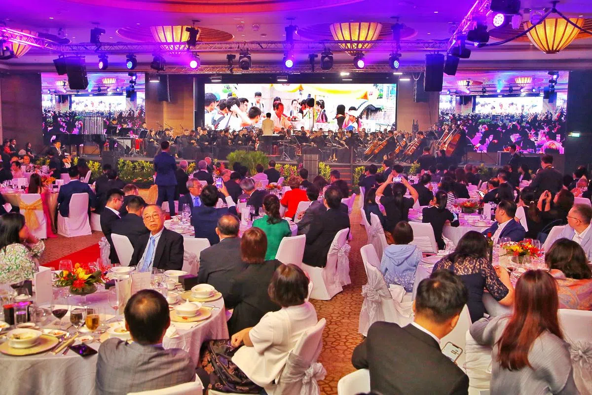 新加坡华乐团筹款晚宴暨音乐会当晚高朋满座。（特约陈福洲摄）