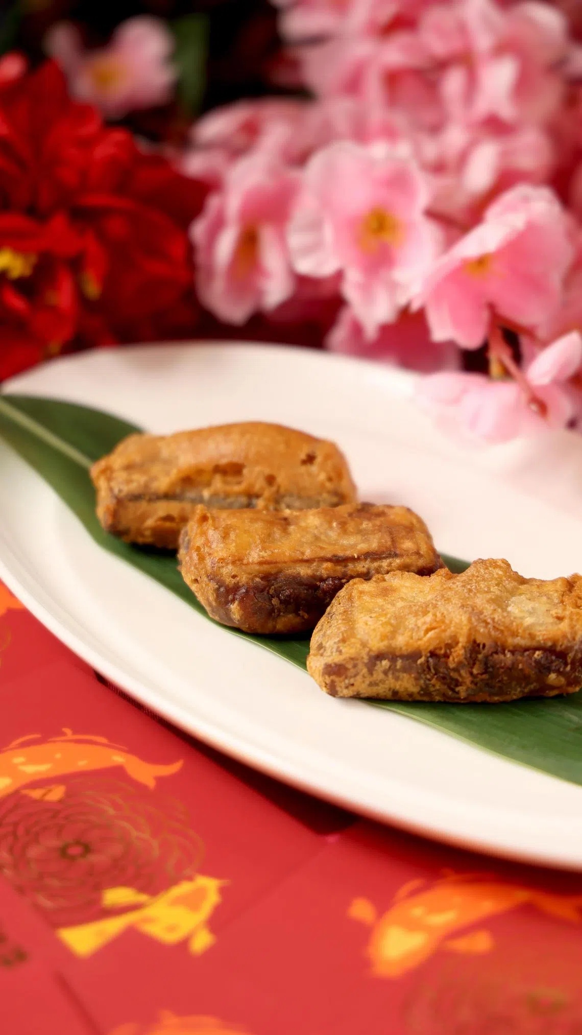 乌节大酒店中餐馆华厅的传统年糕有浓郁椰糖香。（龙国雄摄）