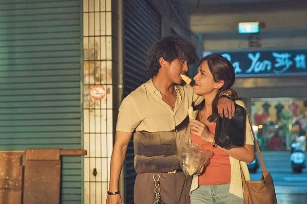 邱泽和许玮宁因拍《当男人恋爱时》相识。